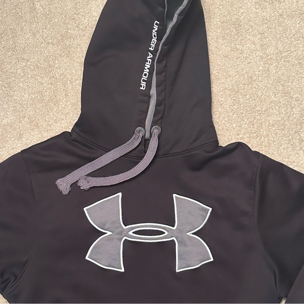 Men's Under Armour Hoodie Sweatshirt.